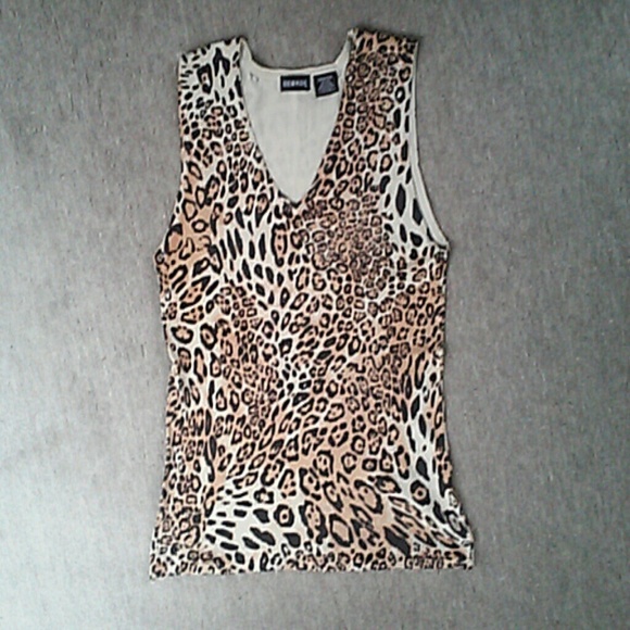 George Tops - EUC George sleeveless top, so cute!